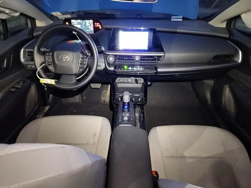 2025 TOYOTA PRIUS LE 8