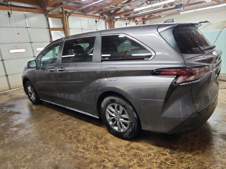 2023 TOYOTA SIENNA XLE 8-PASSENGER XLE 8-PASSENGER 2