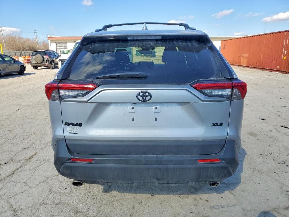 2023 TOYOTA RAV4 XLE 6