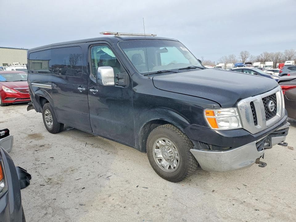 2017 NISSAN NV 3500 HD SV 4