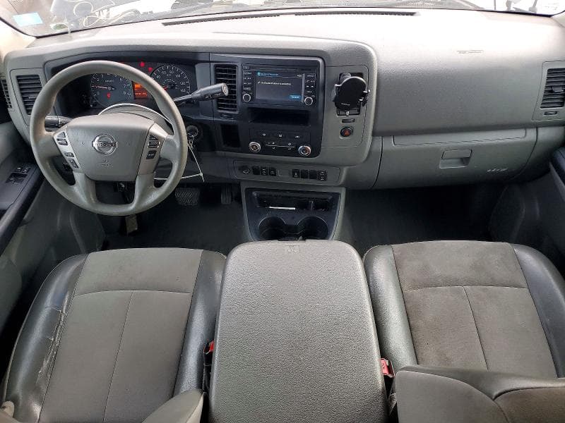 2017 NISSAN NV 3500 HD SV 8