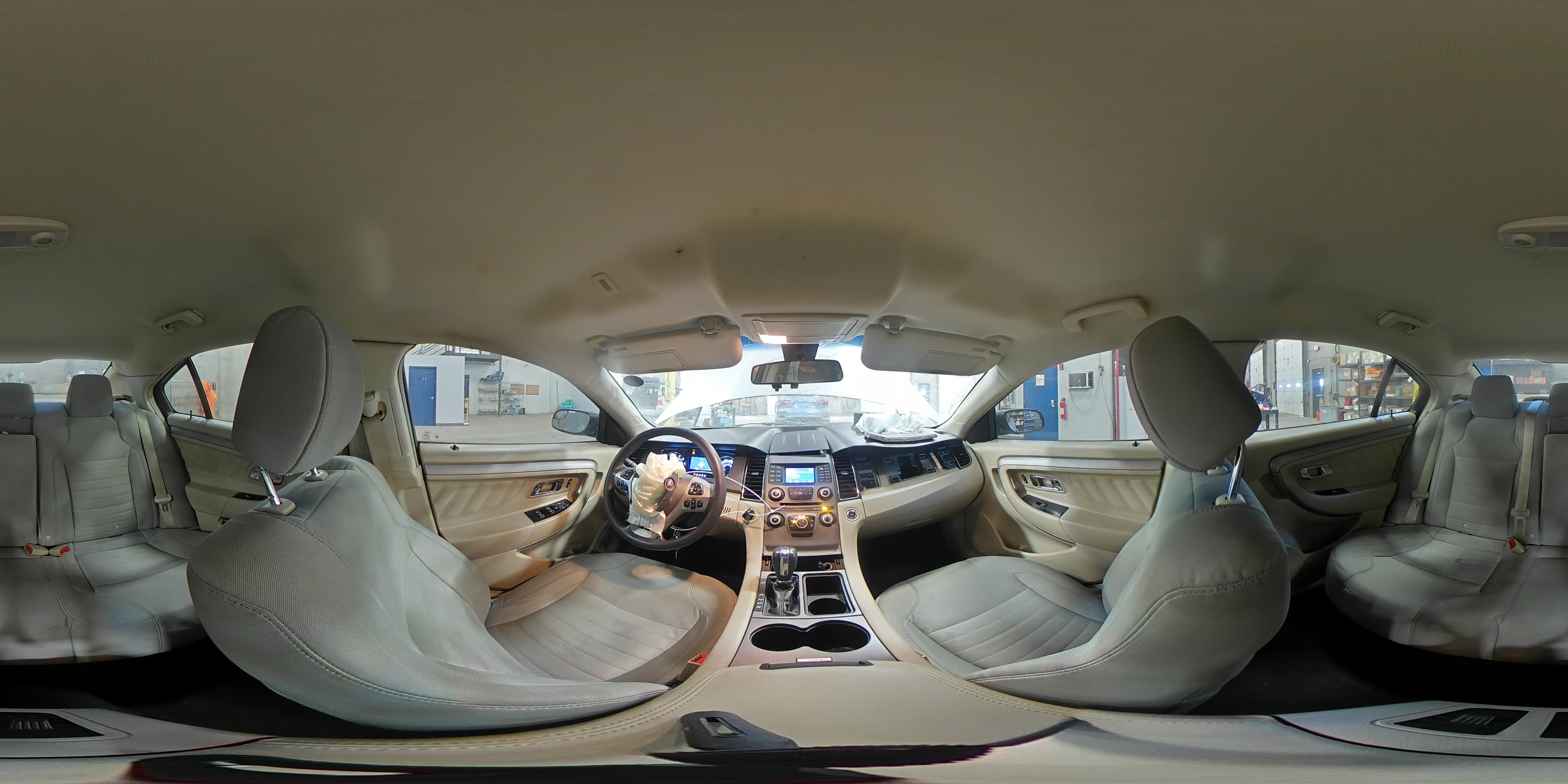 2016 FORD TAURUS SE 14