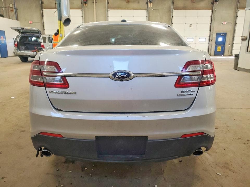 2016 FORD TAURUS SE 6