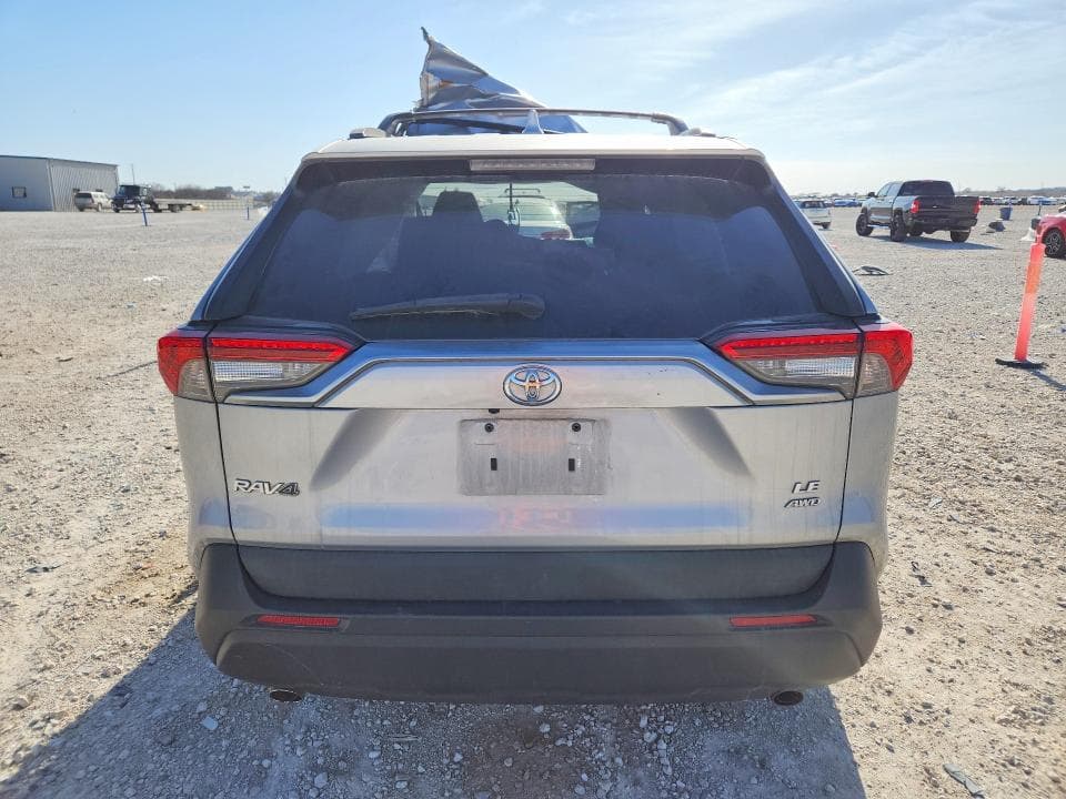 2021 TOYOTA RAV4 LE LE 6