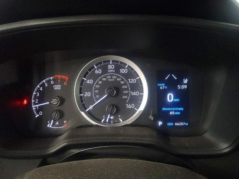 2021 TOYOTA COROLLA LE 9