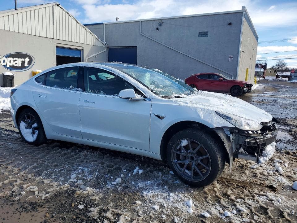 2020 TESLA MODEL 3 4