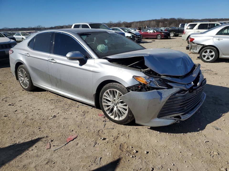 2018 TOYOTA CAMRY L L 4