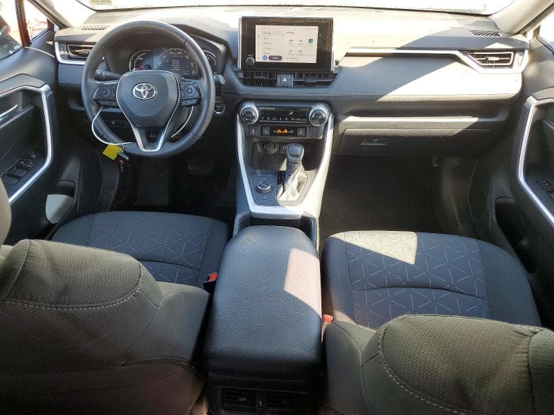 2024 TOYOTA RAV4 HYBRID XLE XLE 8