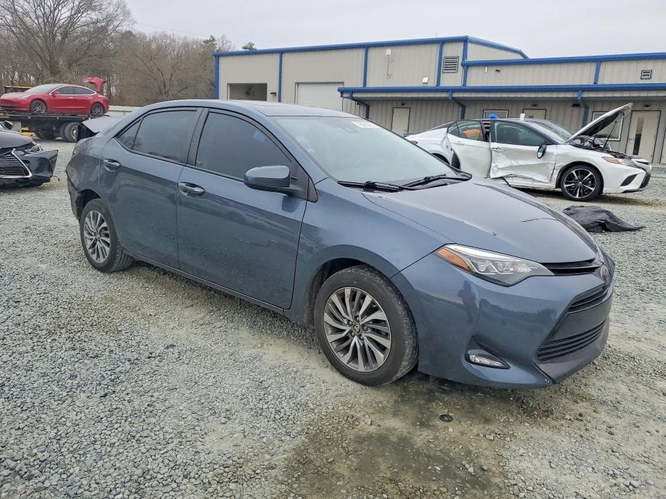 2017 TOYOTA COROLLA XLE XLE 4