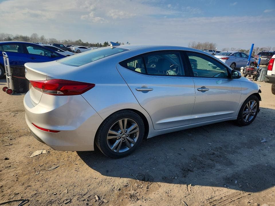 2017 HYUNDAI ELANTRA SE 3