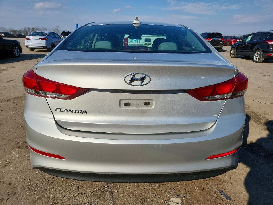 2017 HYUNDAI ELANTRA SE 6