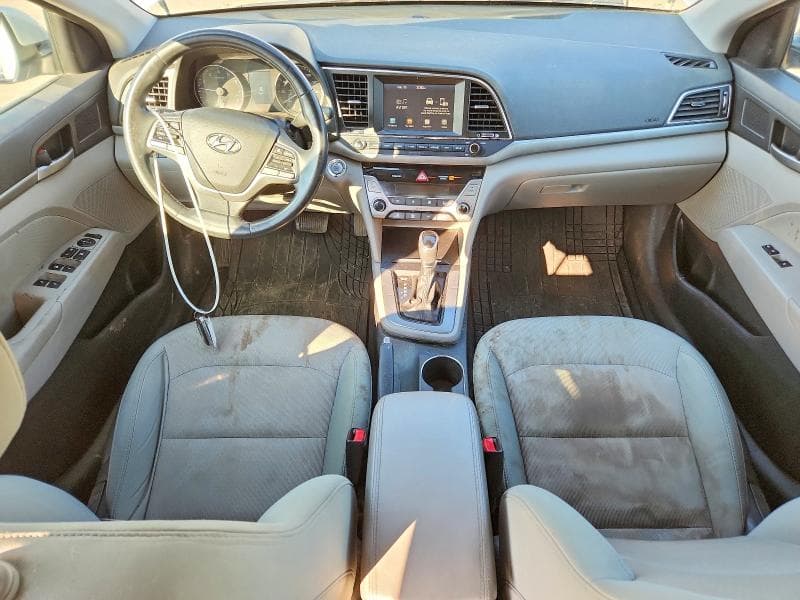 2017 HYUNDAI ELANTRA SE 8