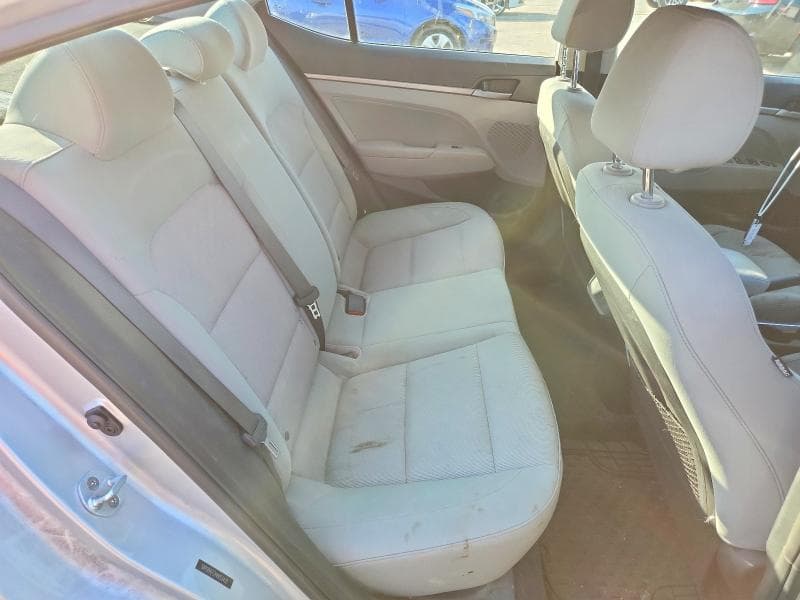 2017 HYUNDAI ELANTRA SE 10