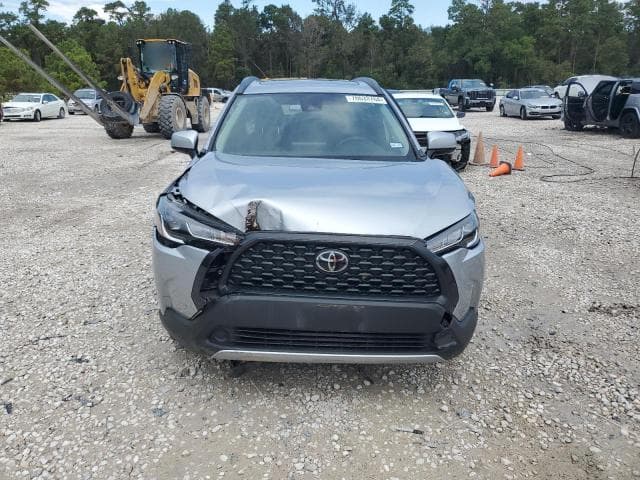 2022 TOYOTA COROLLA CROSS LE 5