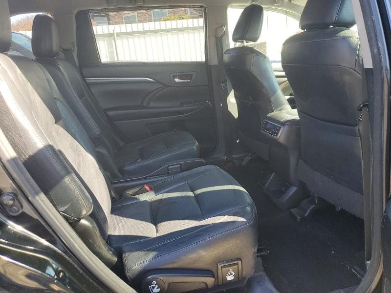 2018 TOYOTA HIGHLANDER LIMITED PLATINUM 11