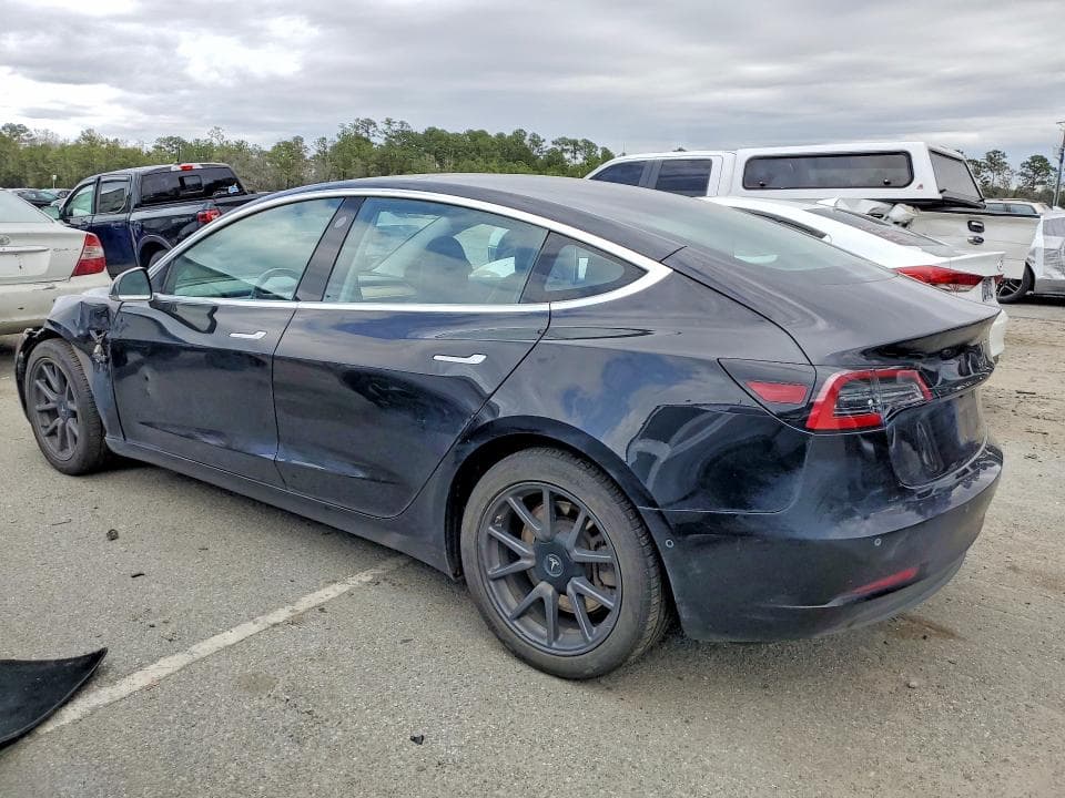 2018 TESLA MODEL 3 2