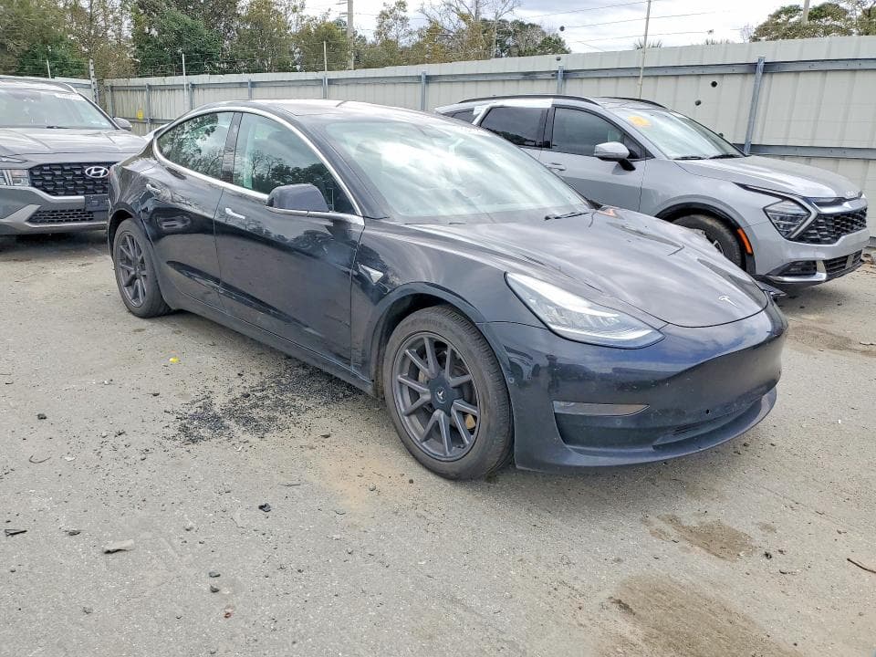 2018 TESLA MODEL 3 4