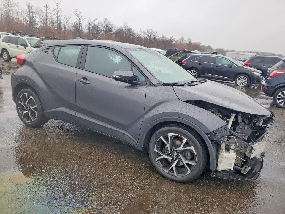2019 TOYOTA C-HR XLE XLE 4