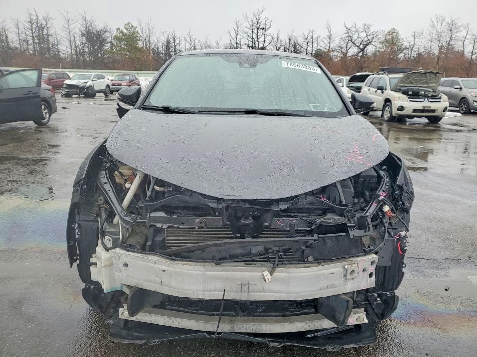 2019 TOYOTA C-HR XLE XLE 5