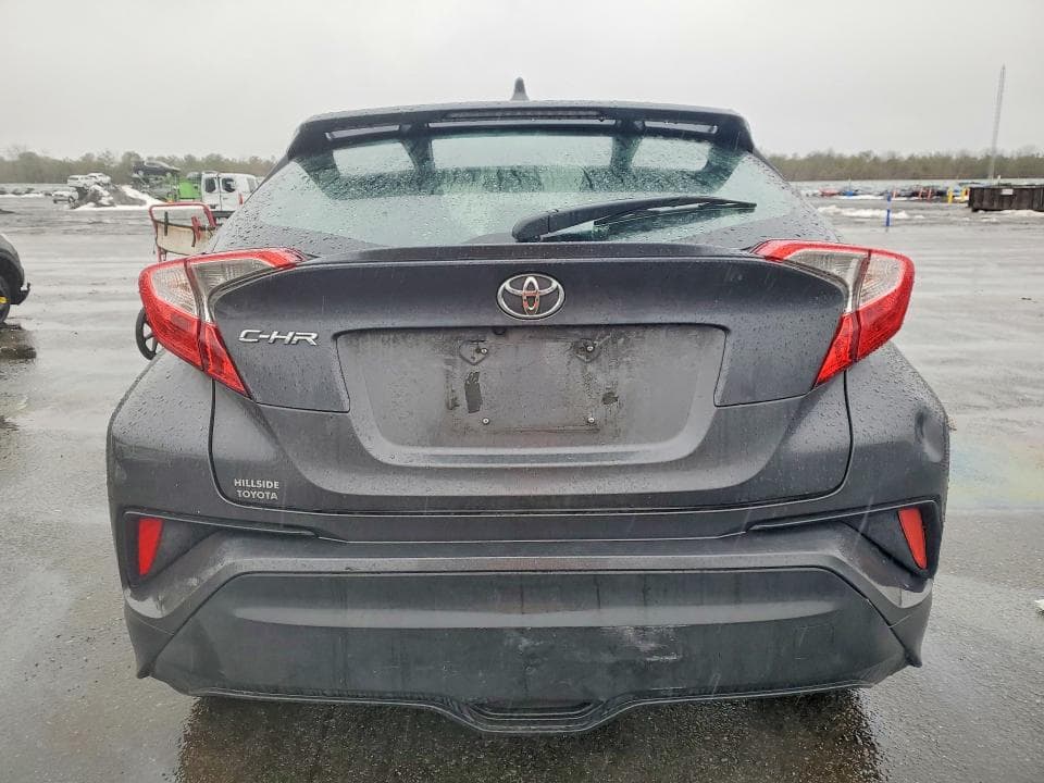 2019 TOYOTA C-HR XLE XLE 6