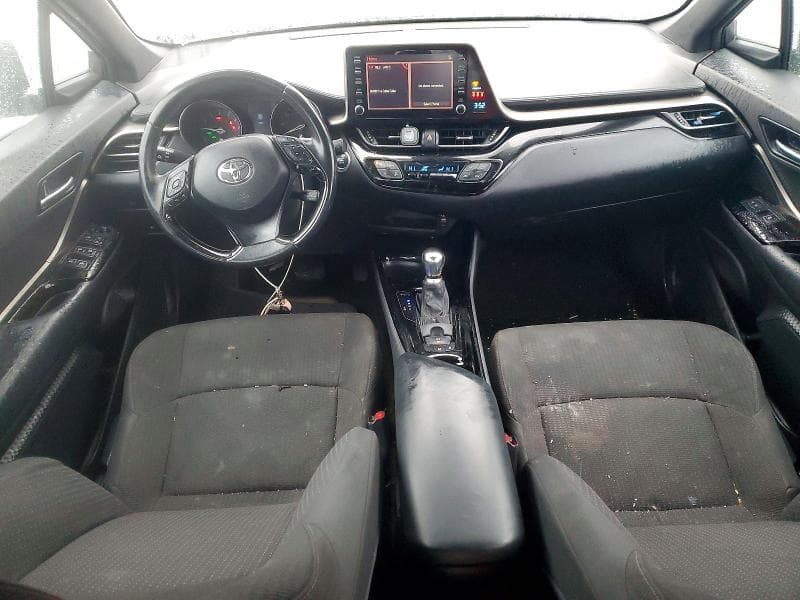 2019 TOYOTA C-HR XLE XLE 8