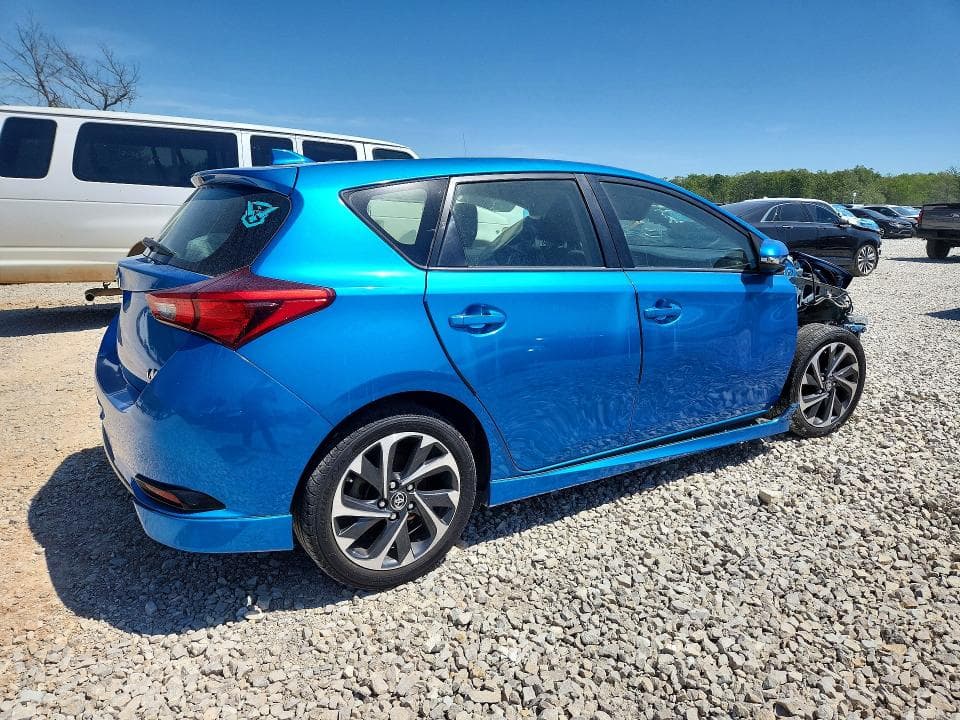 2018 TOYOTA COROLLA IM 3