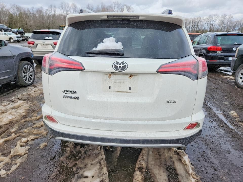 2016 TOYOTA RAV4 XLE XLE 6