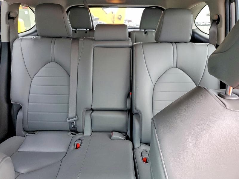 2023 TOYOTA HIGHLANDER XLE 10