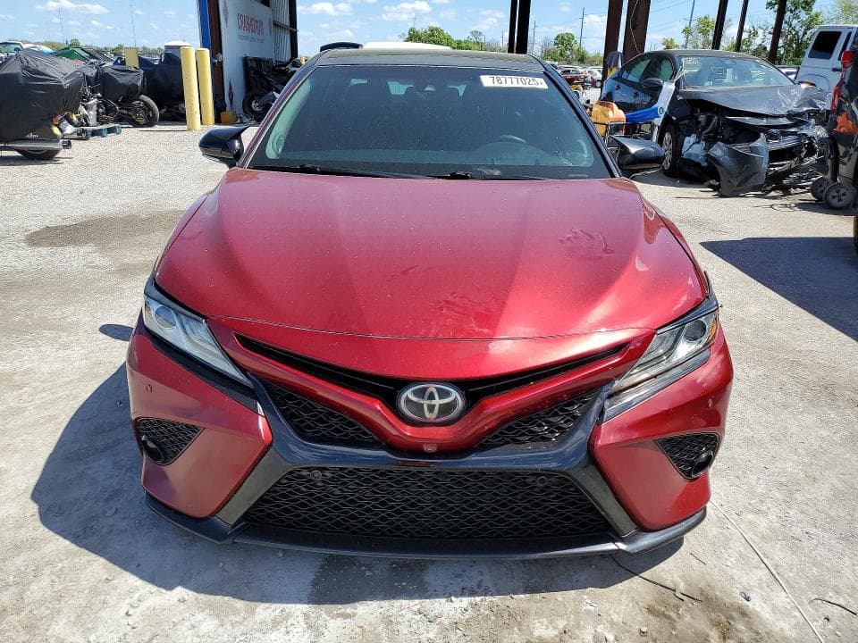 2018 TOYOTA CAMRY XSE 5