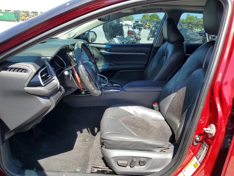 2018 TOYOTA CAMRY XSE 7