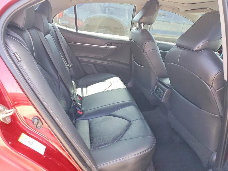 2018 TOYOTA CAMRY XSE 10