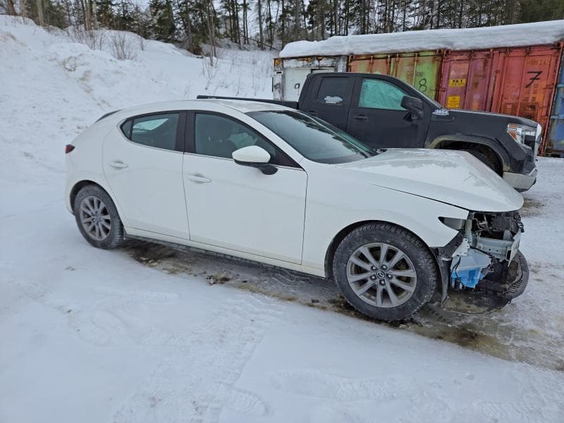 2021 MAZDA 3 SELECT 4