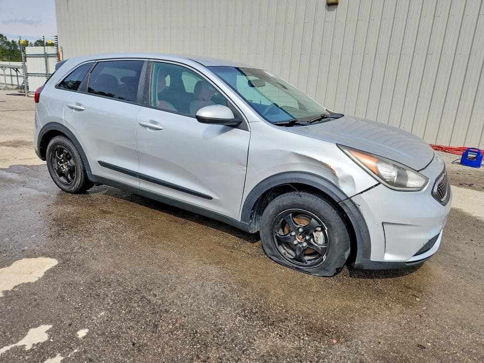 2017 KIA NIRO FE 4