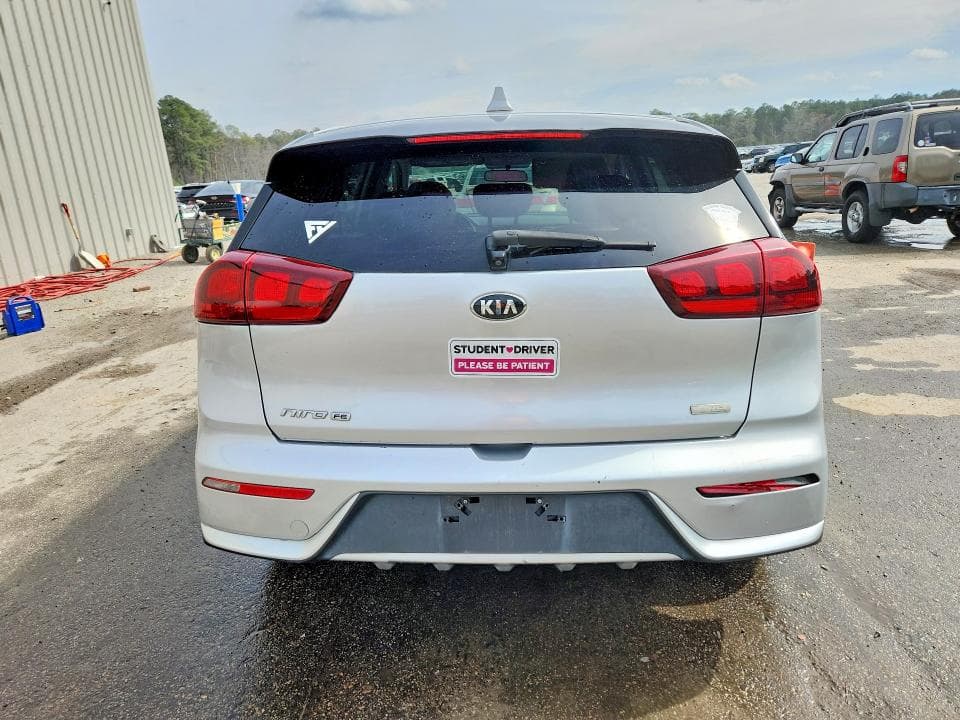 2017 KIA NIRO FE 6