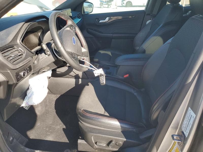 2023 FORD ESCAPE ST LINE 7