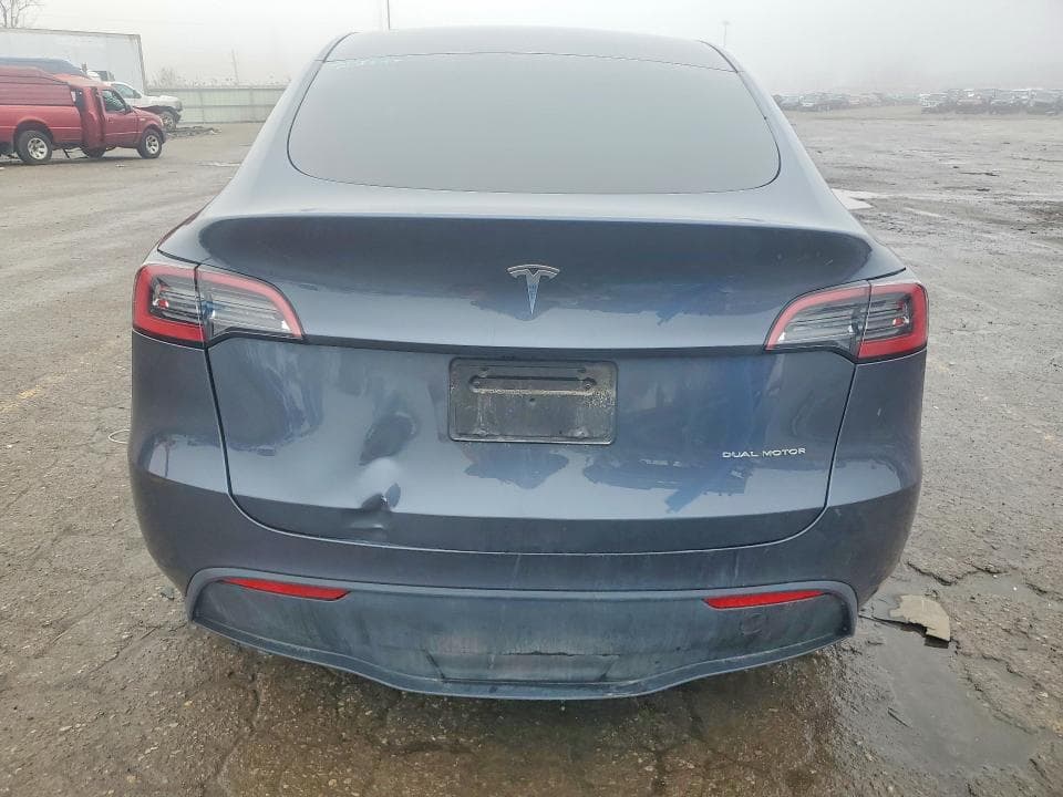 2023 TESLA MODEL Y 6