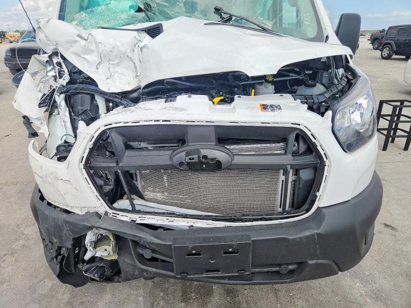 2026 FORD TRANSIT T-250 11