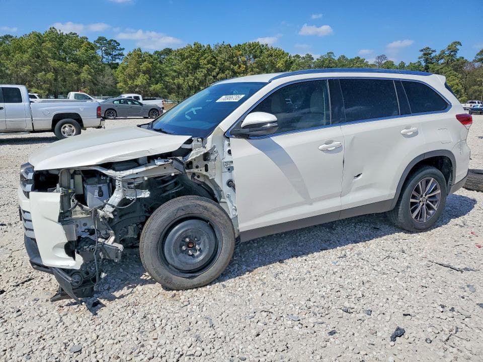 2019 TOYOTA HIGHLANDER - 1