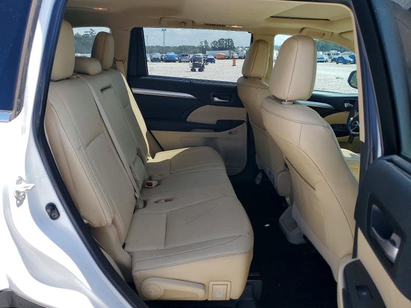 2019 TOYOTA HIGHLANDER 11