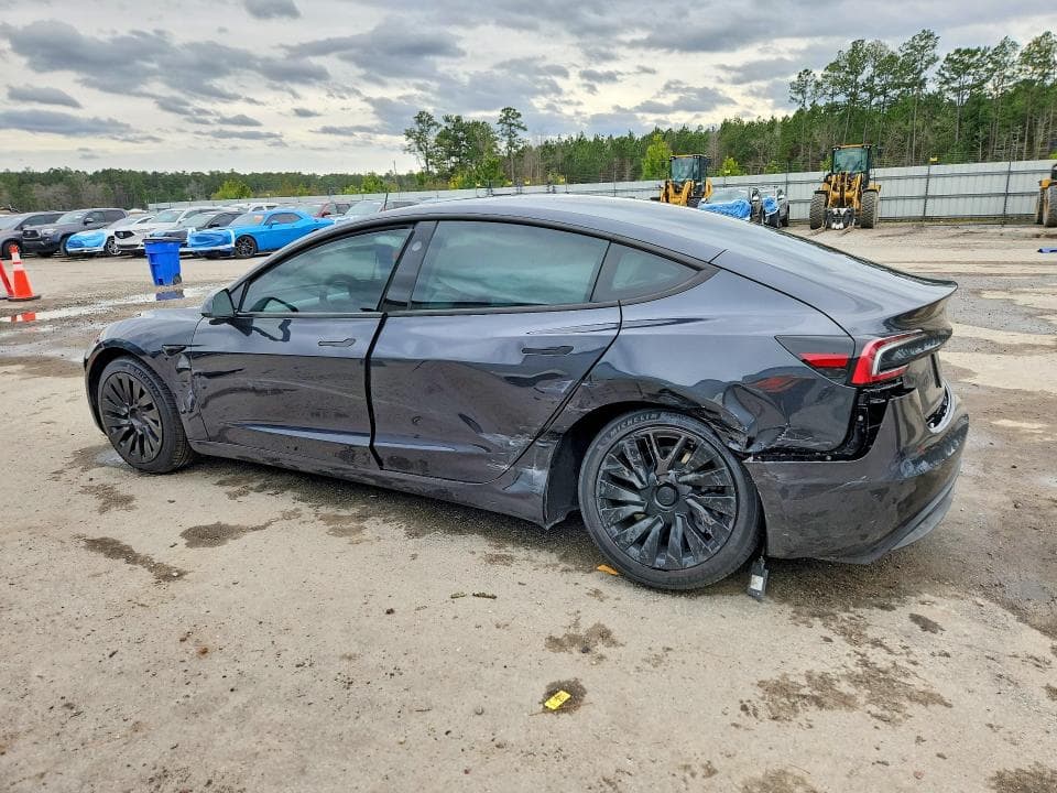2025 TESLA MODEL 3 2