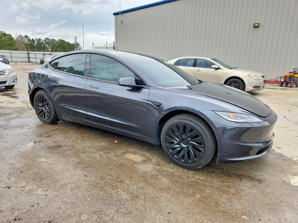 2025 TESLA MODEL 3 4