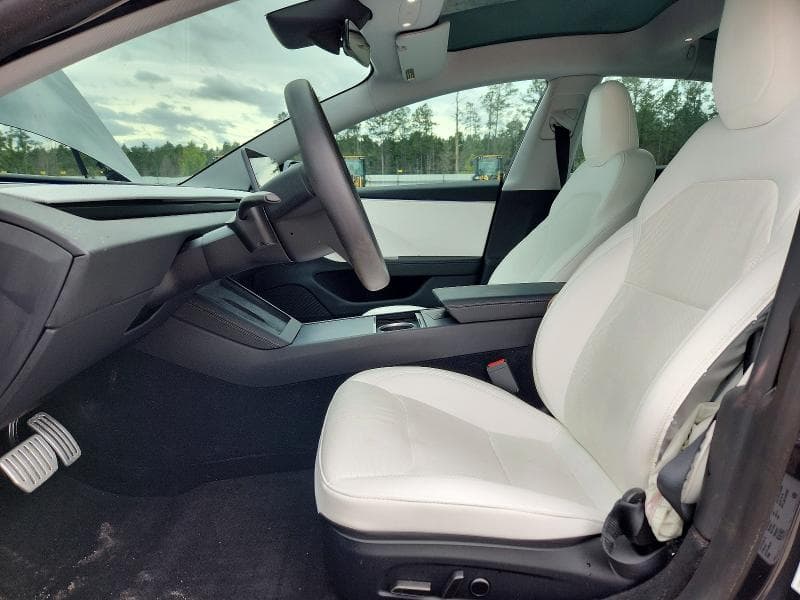 2025 TESLA MODEL 3 7