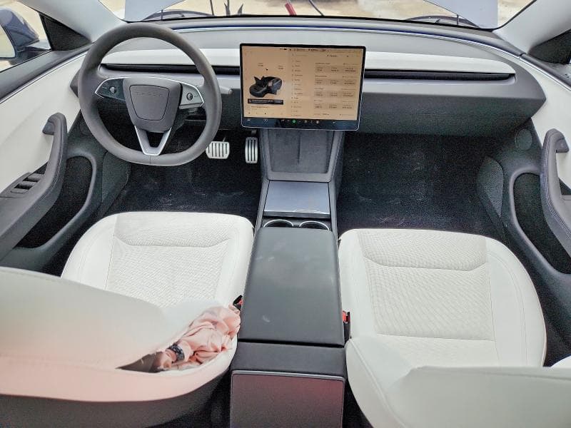 2025 TESLA MODEL 3 8