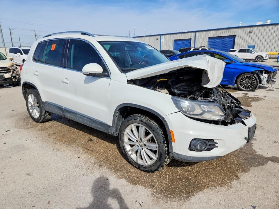 2016 VOLKSWAGEN TIGUAN S 4