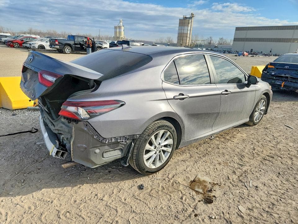 2023 TOYOTA CAMRY 3