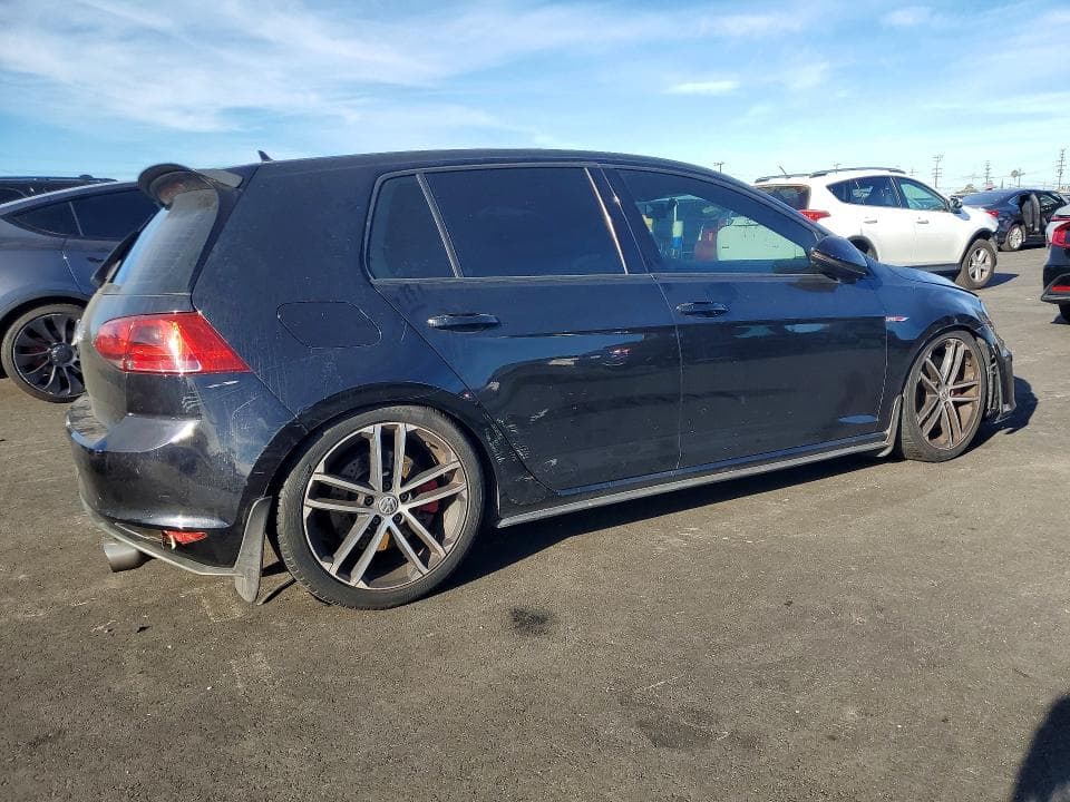 2017 VOLKSWAGEN GTI SPORT 3