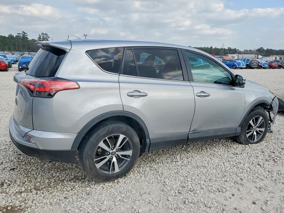 2018 TOYOTA RAV4 XLE XLE 3