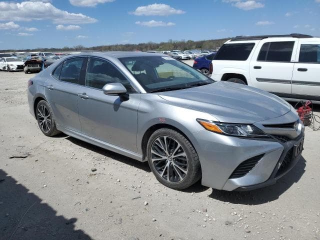 2019 TOYOTA CAMRY 4
