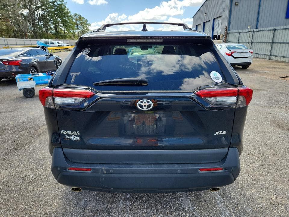 2023 TOYOTA RAV4 XLE PREMIUM 6