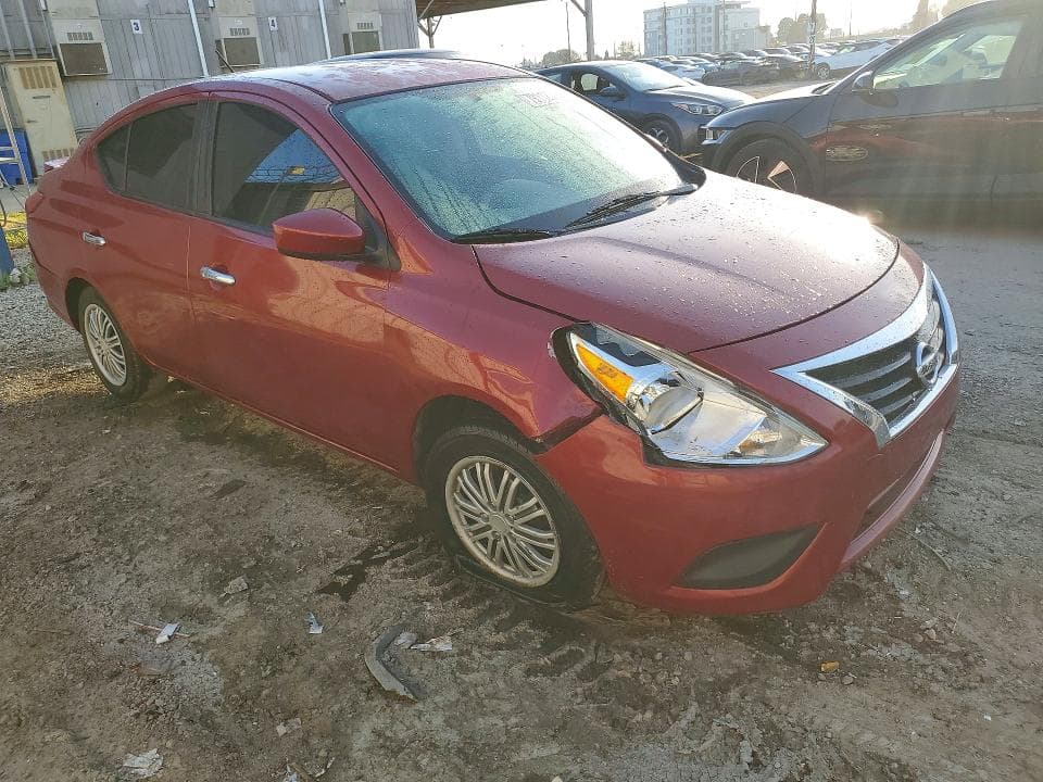 2017 NISSAN VERSA 1.6 SV 4